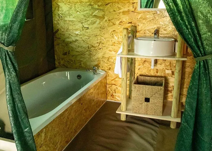 Safari Glamping Portugal Gazelle ラグジュアリーテント